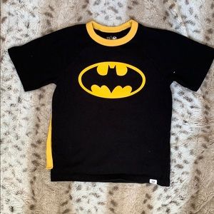 Baby Gap Boys Size 5 Toddler Batman Tee with Cape!